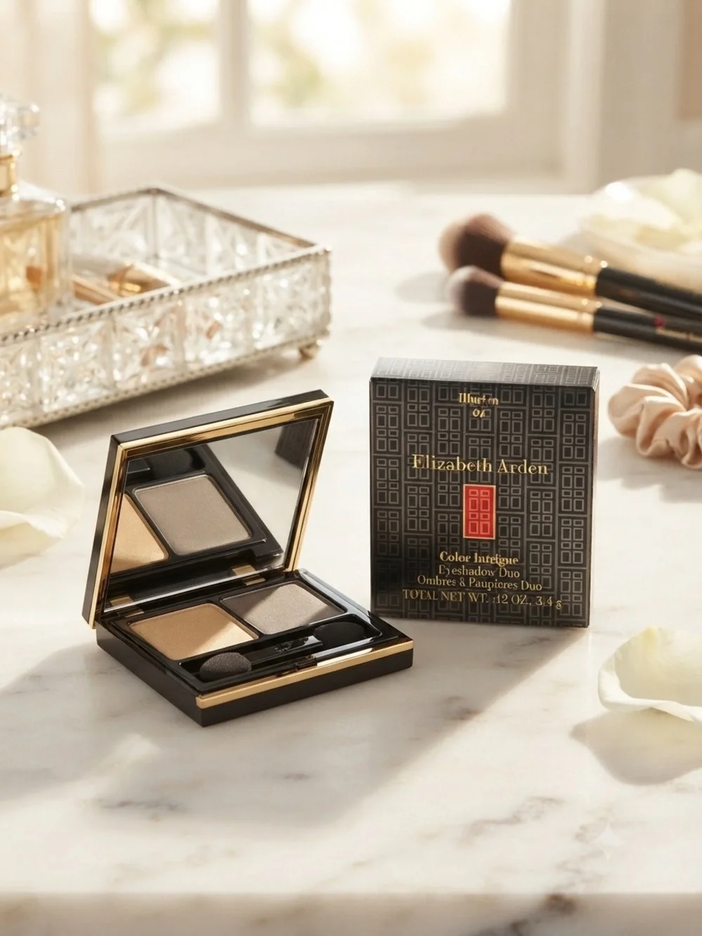 Elizabeth Arden Eyeshadow Duo in Champagne & Taupe